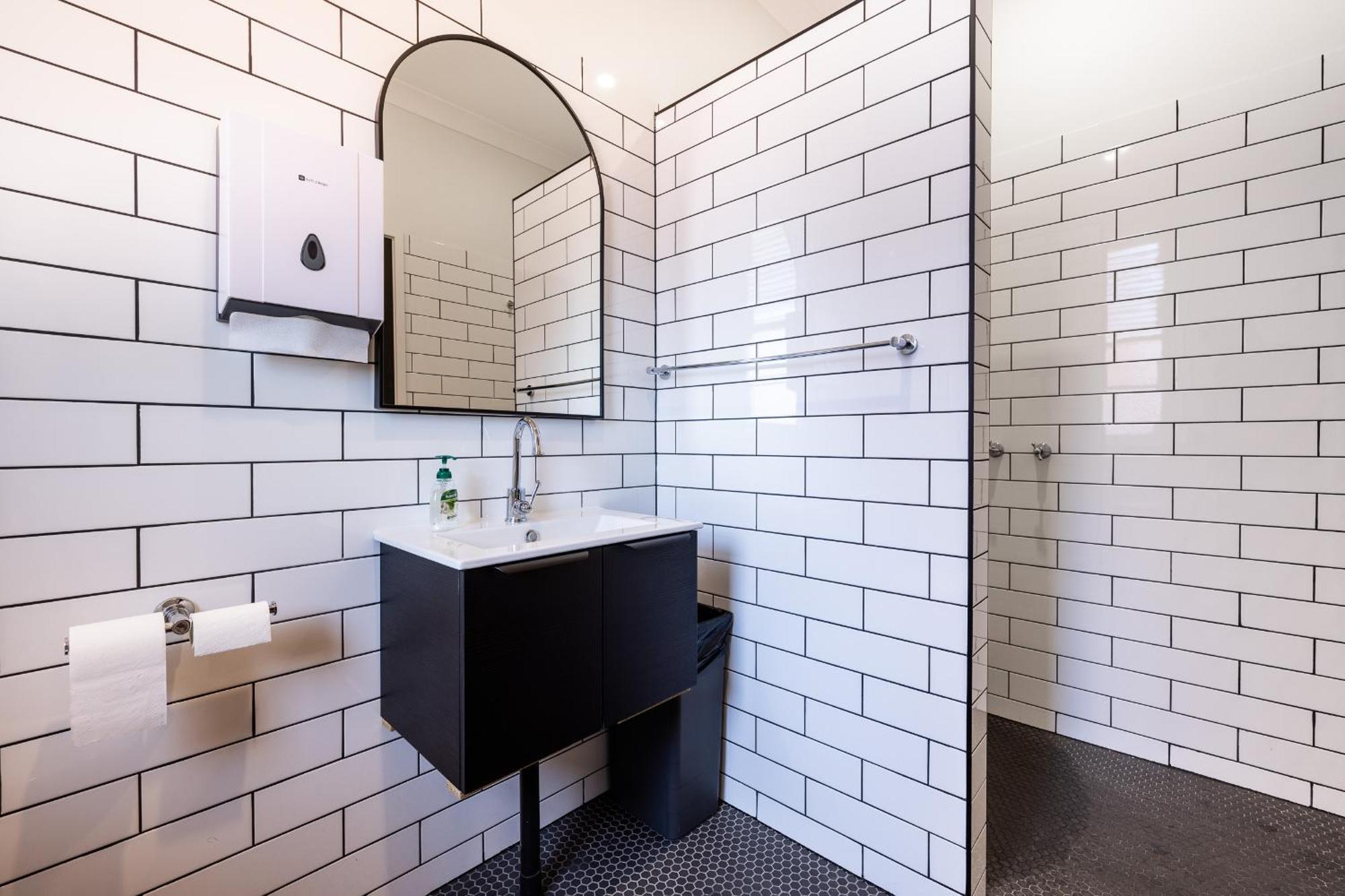 The Tamworth Hotel Екстер'єр фото
