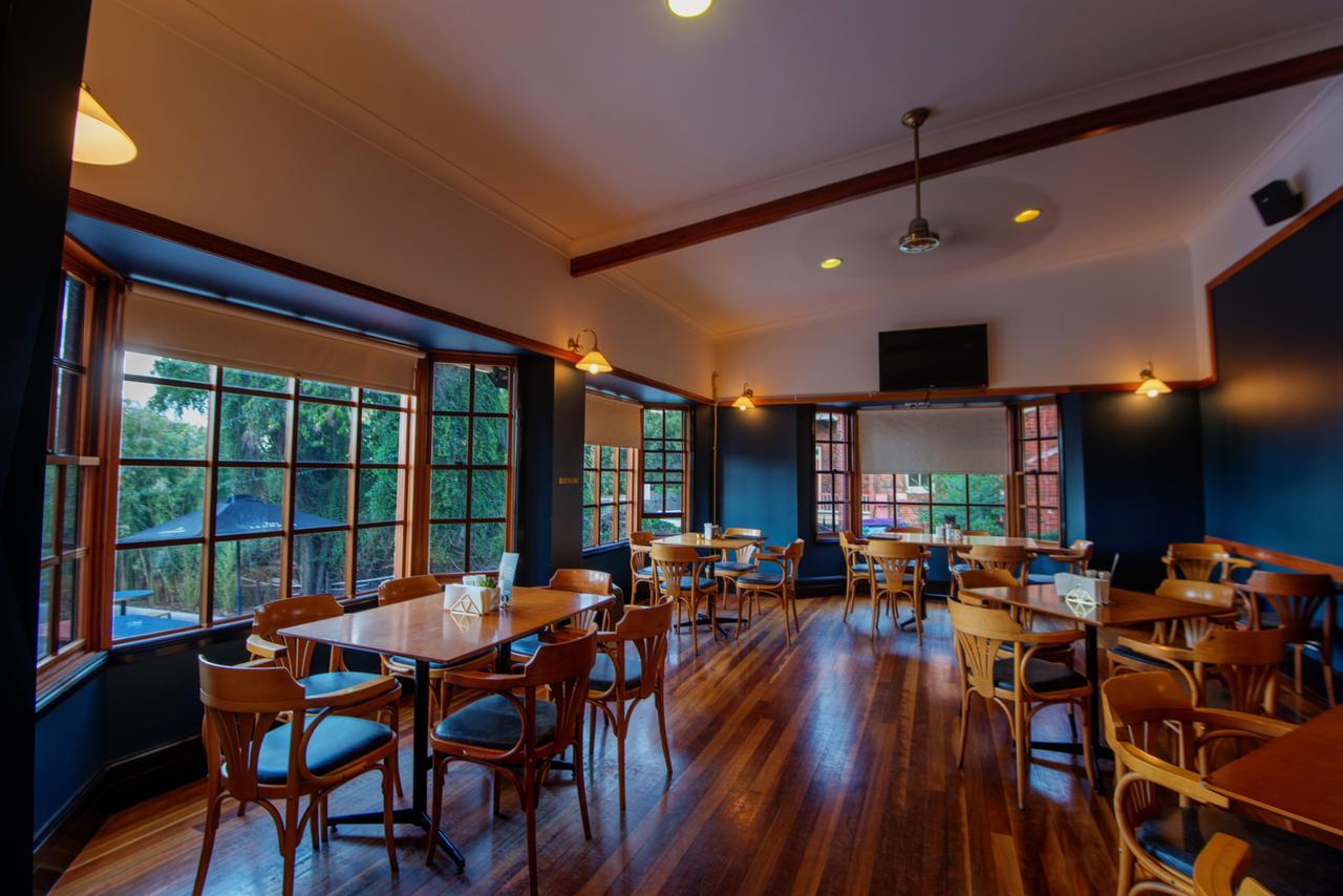 The Tamworth Hotel Екстер'єр фото